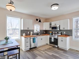 14922 Leetown Rd, Kearneysville, WV 25430