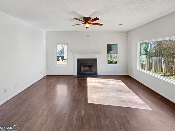 3rd image of 2438 Briar Knoll Rd