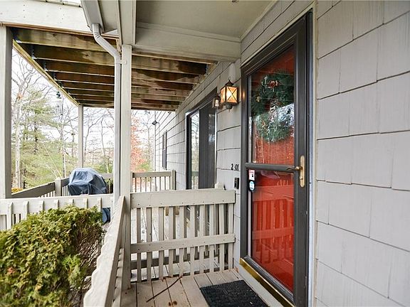 3rd image of 2301 Pinewood Dr