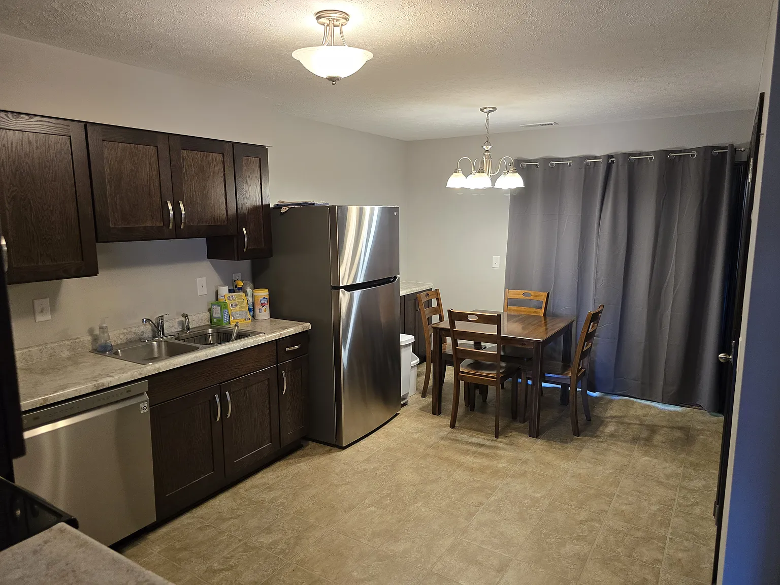 513 S Park Square Dr — Photo 4