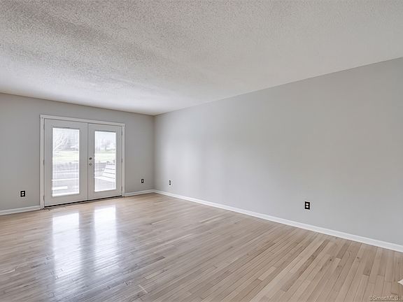4th image of 209 Georgetown Dr