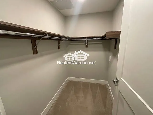 2401 Euclid Ave #116 — Photo 12