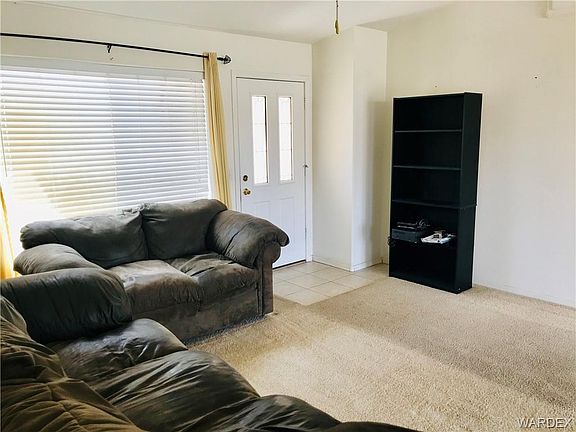 4th image of 2433 E Wildflower Dr