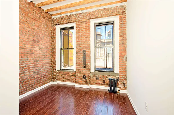 Rented by WRE Group | media 22