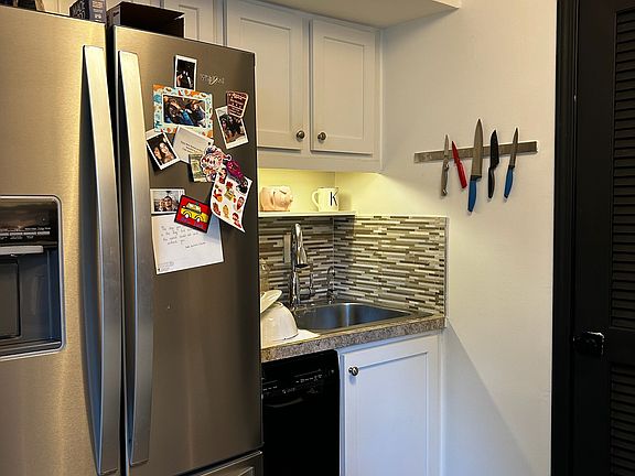 5th image of 100 Biscayne Dr NW APT D2