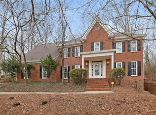 150 River Lake Ct, Roswell, GA 30075