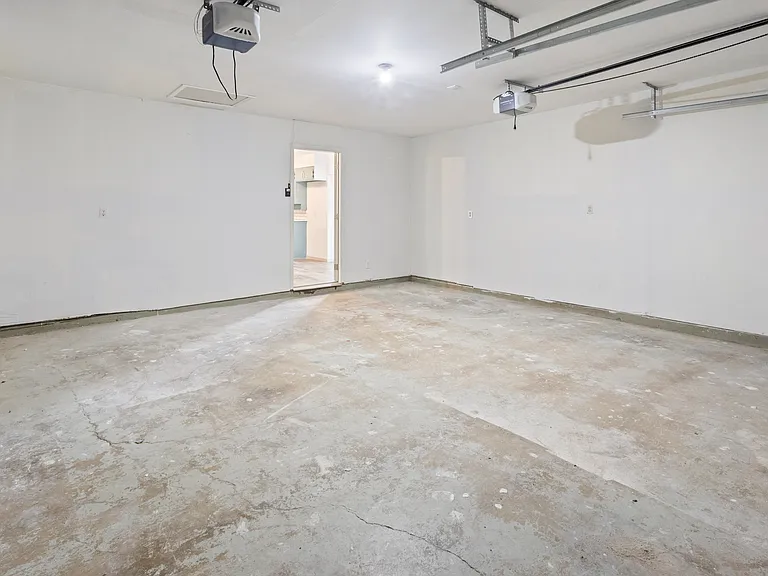 3812 David Ln — Photo 36