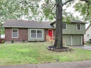 9615 Walmer St, Overland Park, KS 66212