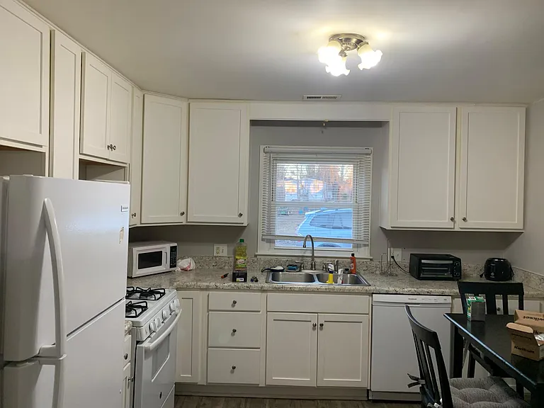 1160 S Riverview Dr — Photo 5