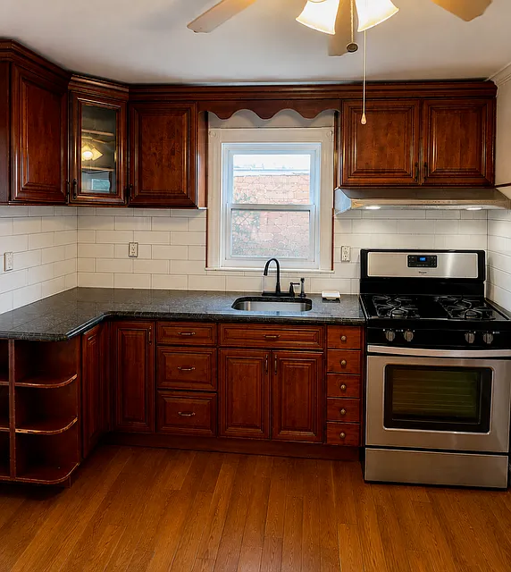 3 bed, 1600 sqft, $2,950 — Photo 3