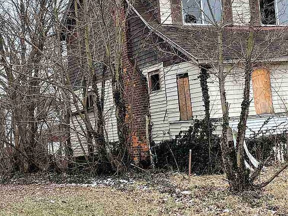1697 Highland