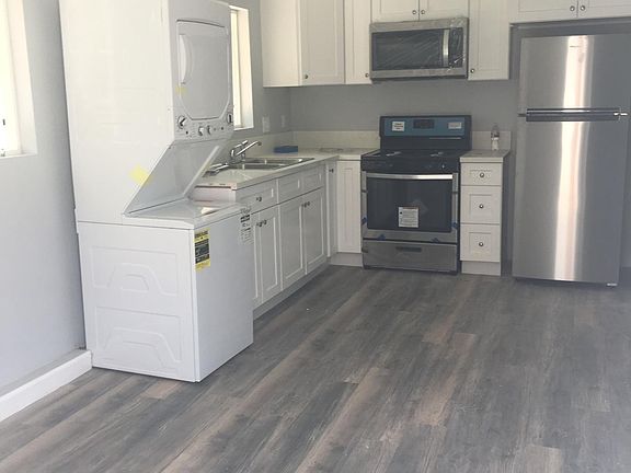 3rd image of 7110 McLaren Ave