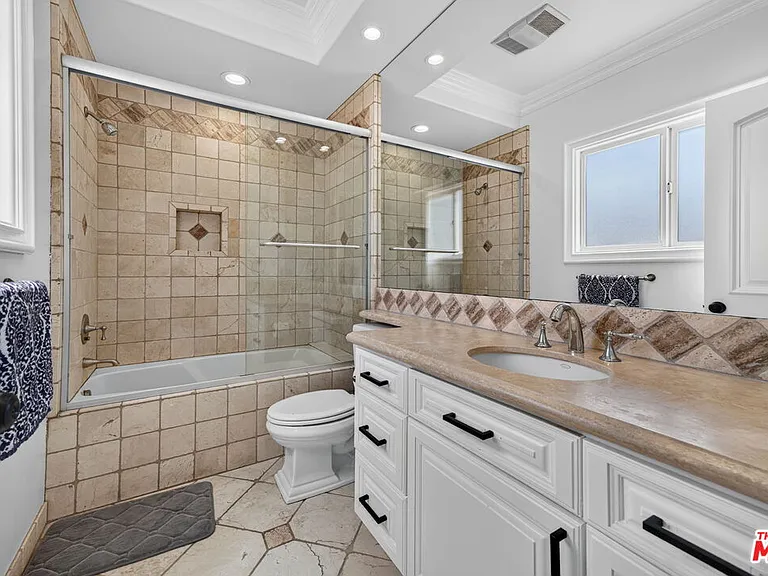 5230 Teesdale Ave — Photo 17