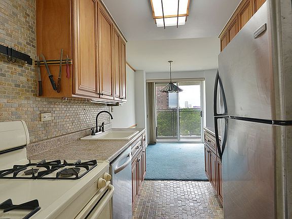 5th image of 2652 Cropsey Ave APT 7D