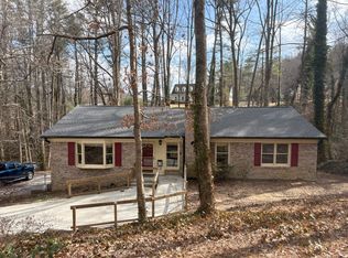 136 Haywood Knolls Dr, Hendersonville, NC 28791