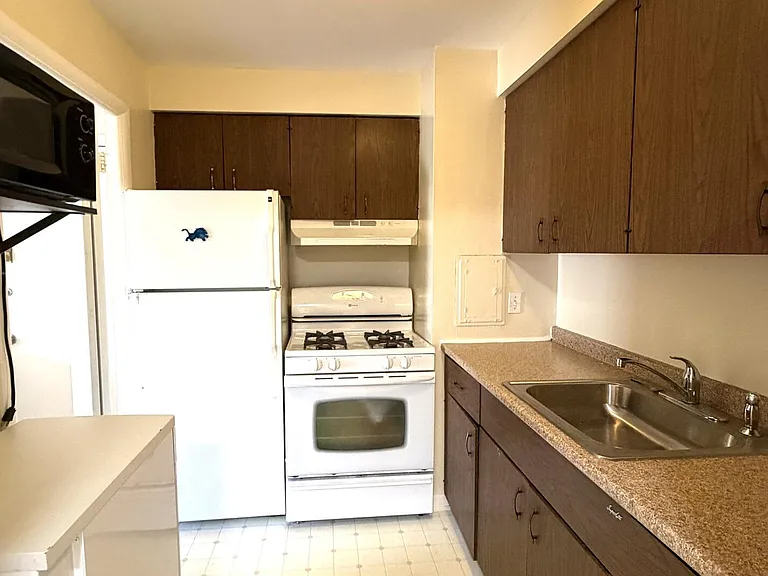 1209 Island Dr #104 — Photo 7