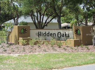 1014 Hidden Oaks Dr, Lady Lake, FL 32159