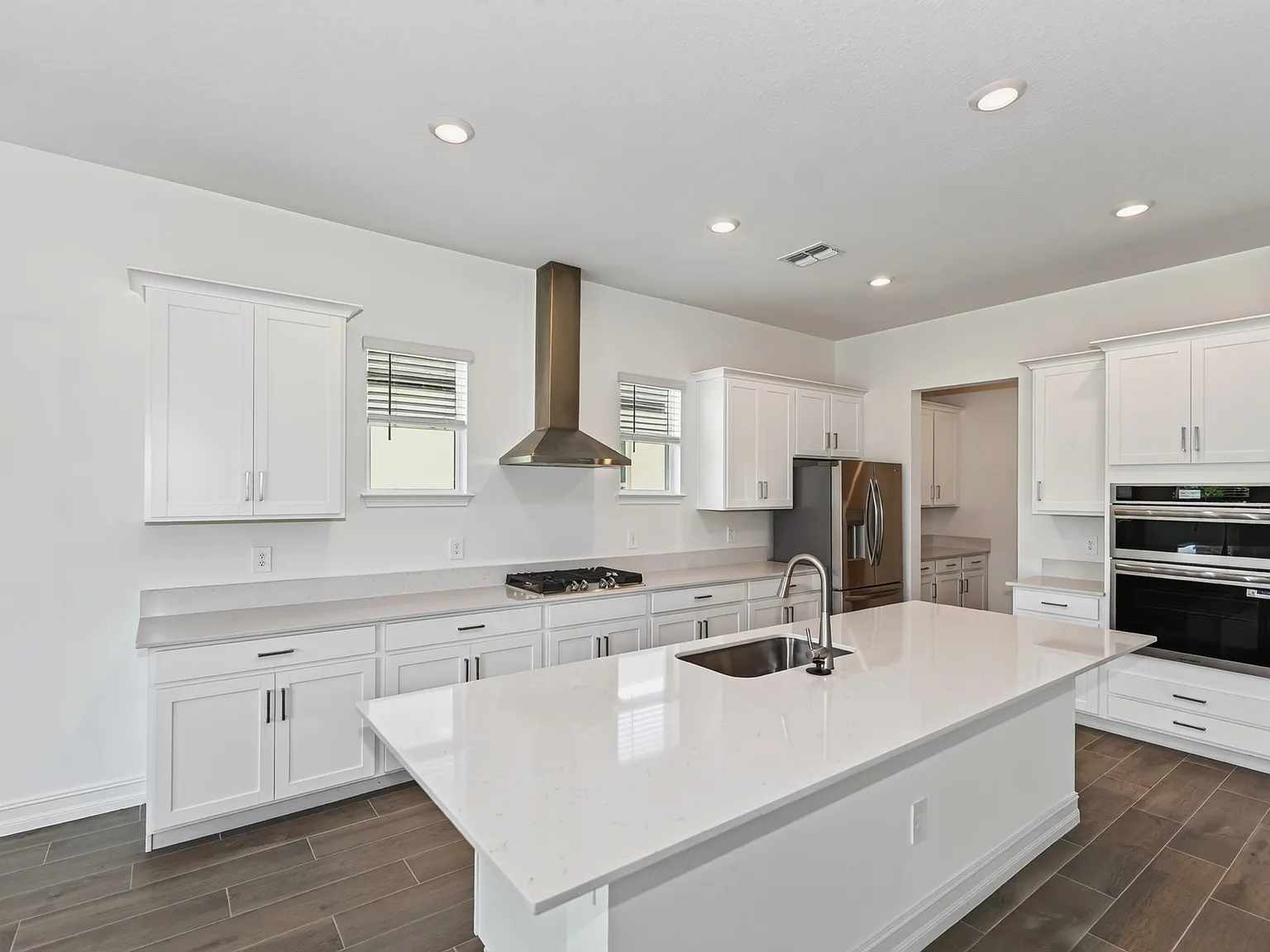 5 bed, 3336 sqft, $3,600 — Photo 2
