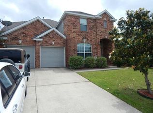 823 Luxor Ct, Grand Prairie, TX 75052