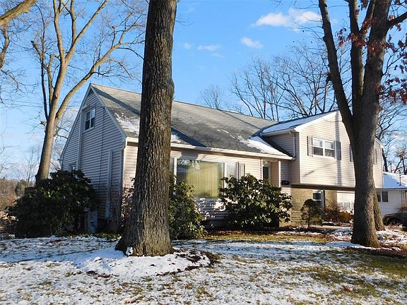 3rd image of 404 Kathleen Dr