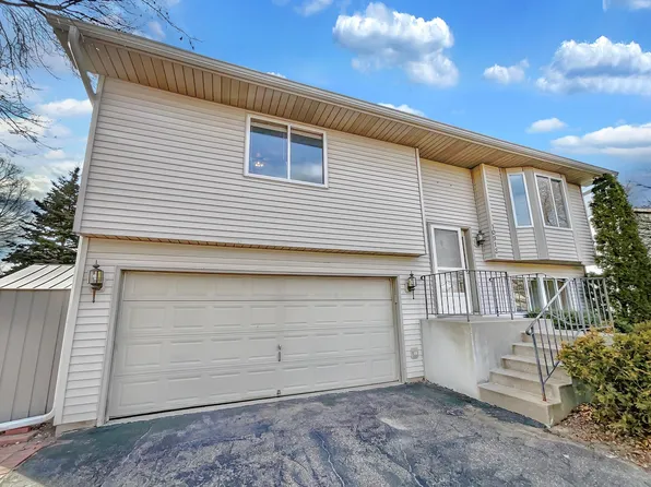 10912 Fillmore St NE, Blaine, MN 55434