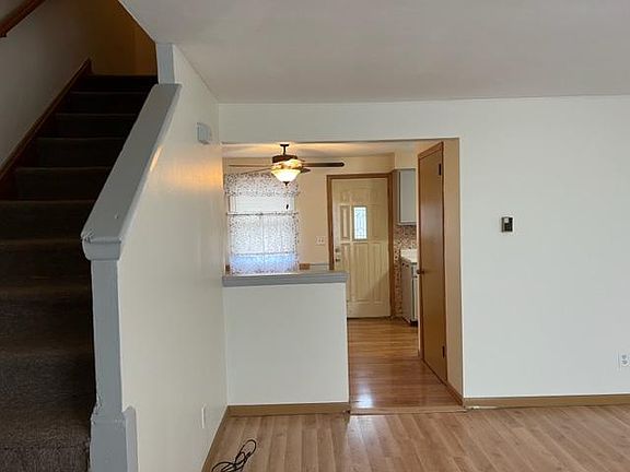 5th image of 535 Pearl Ave #4