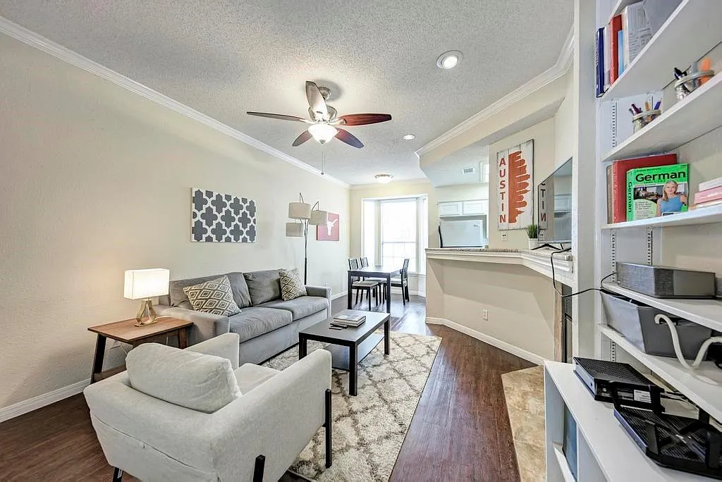 3111 Tom Green St Apt 202 — Photo 4