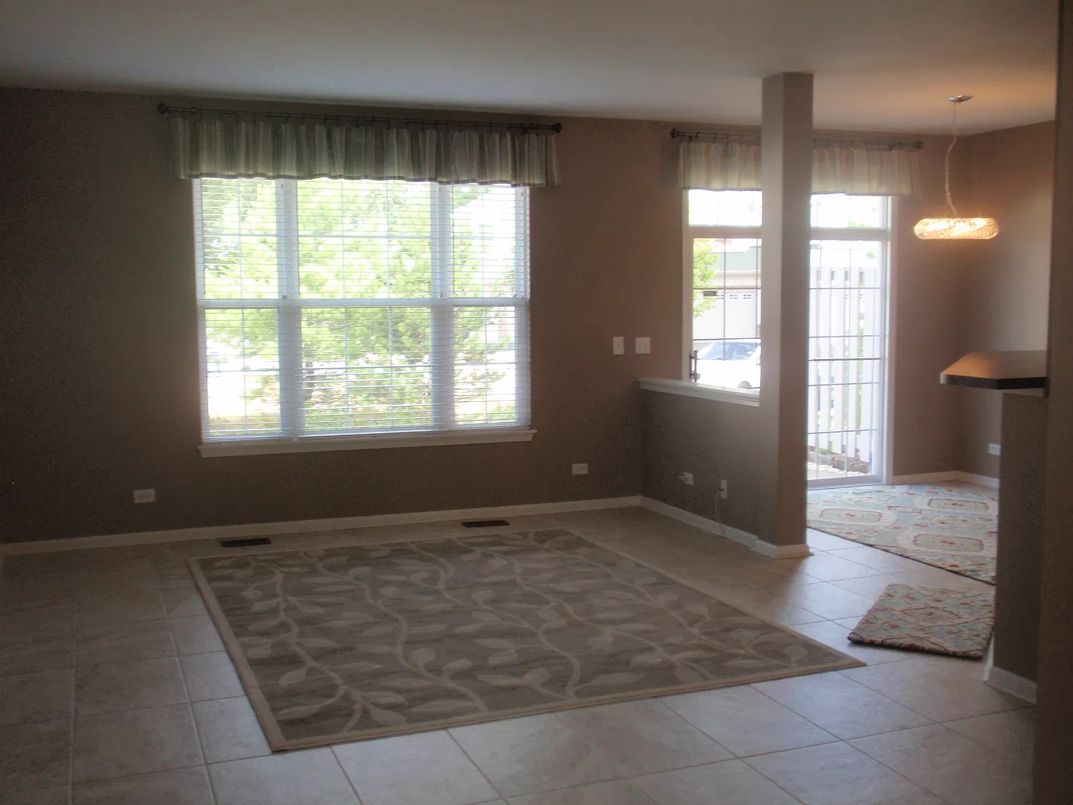 3 bed, 2.5 bath, 2000 sqft, $2,950 — Photo 4