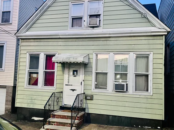 7018 Adams St, Guttenberg, NJ 07093