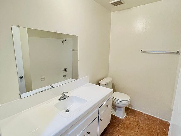 4th image of 4217 Carlin Ave APT 16
