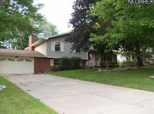 130 Chapel Ln, Canfield, OH