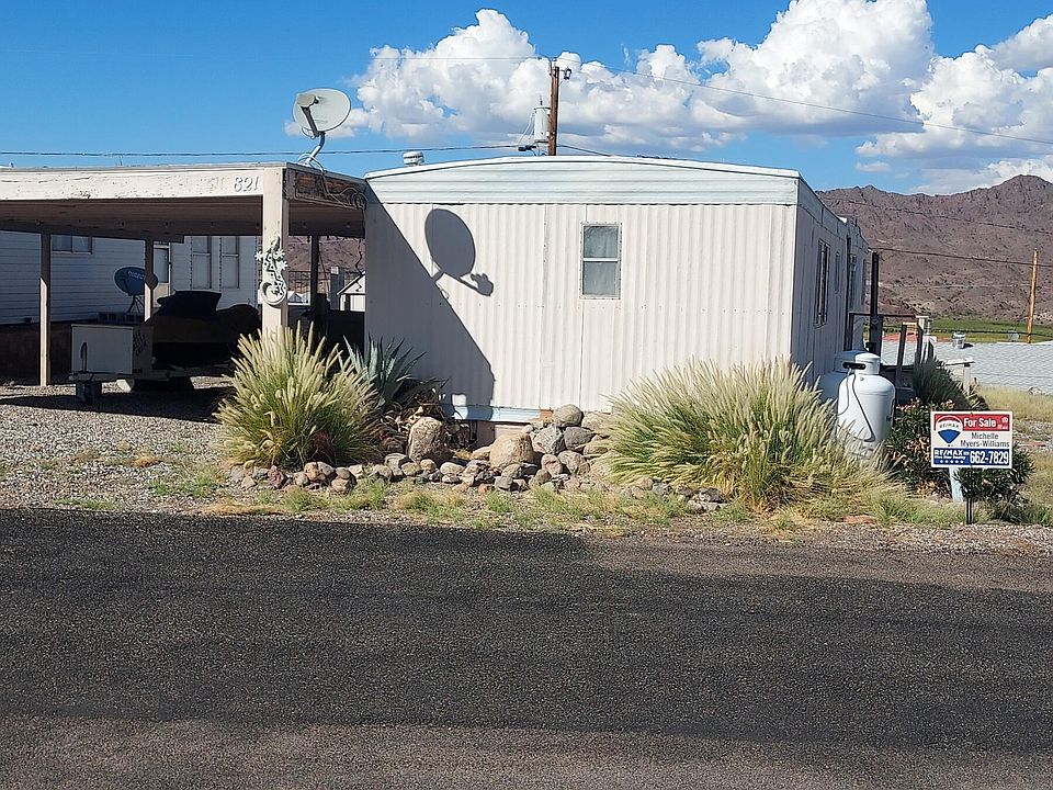 2nd image of 821 Swan Dr