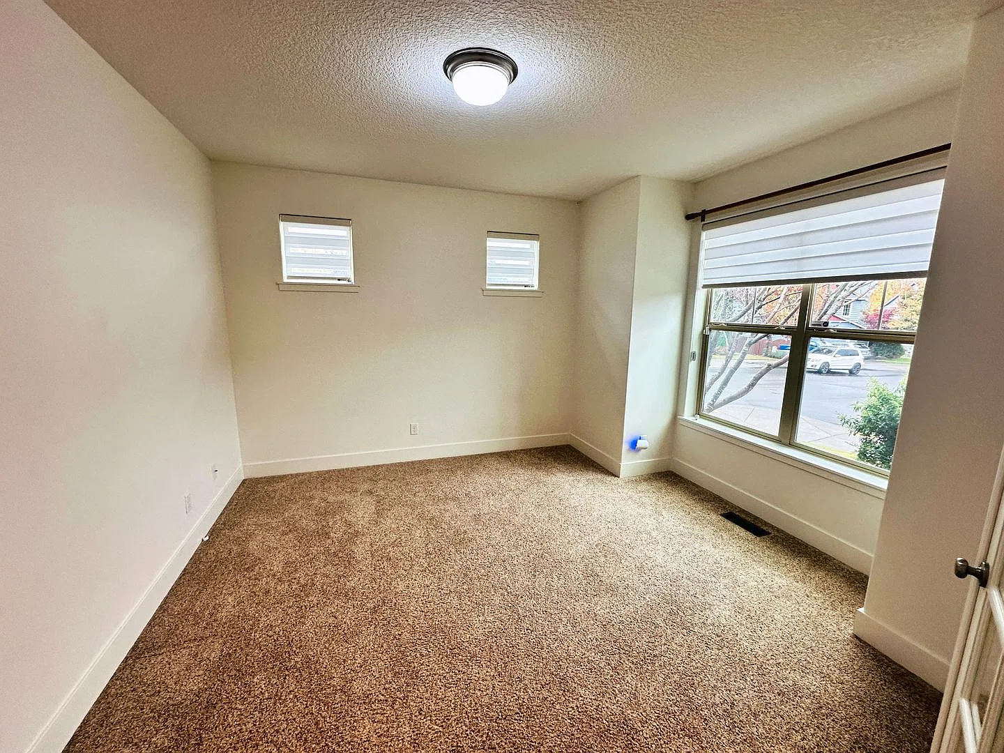 Charming Custom Ridgefield One Level Home — Photo 4