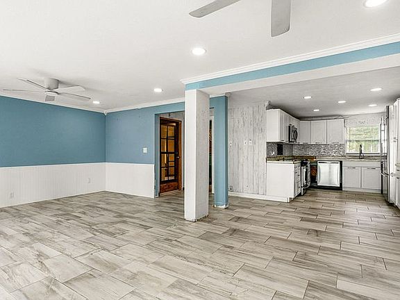 5th image of 2576 Sunset Dr