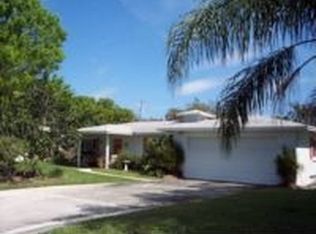 2608 Newport Dr, Fort Pierce, FL 34982