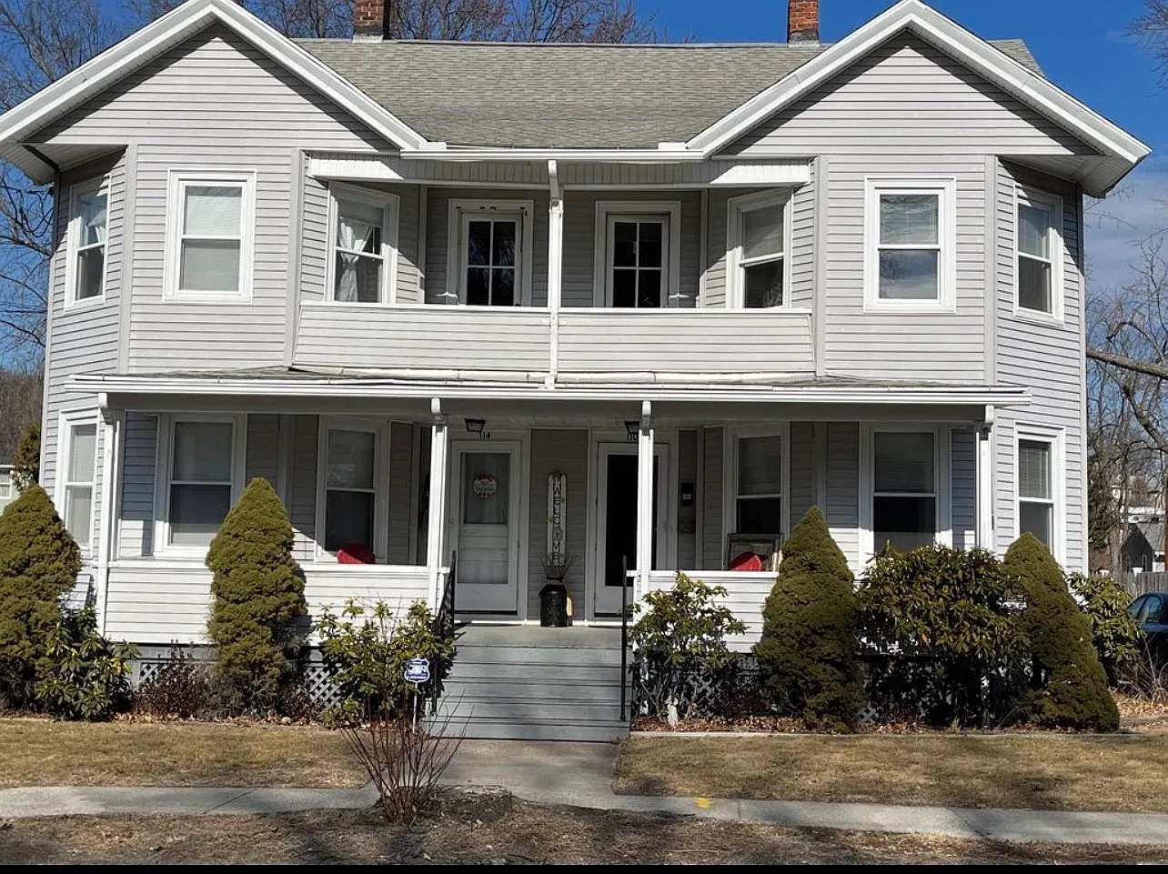 4 bed, 1300 sqft, $2,600 — Photo 1