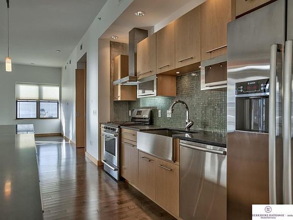 3rd image of 1308 Jackson St Suite 310