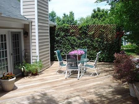 586 Sq Ft Deck (left side is reinforced for a hot tub)