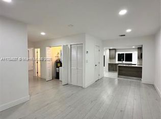 380 W 32nd St, Hialeah, FL 33012