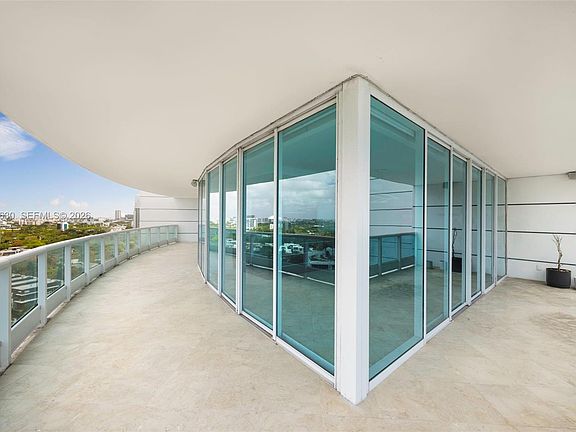 4th image of 2127 Brickell Ave APT 1805