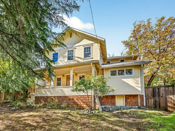 219 Meade St, Ashland, OR 97520