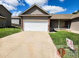 1916 S Arrowhead Ct, Independence, MO 64057