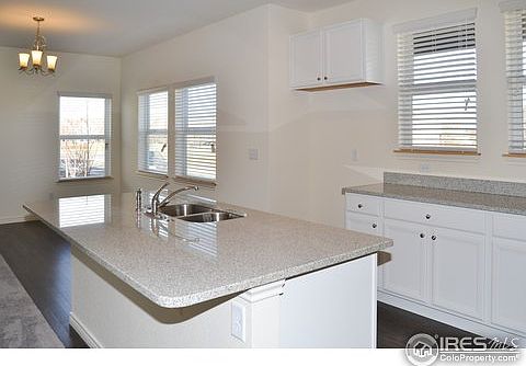 4th image of 339 S Parkside Dr
