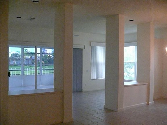 5th image of 2667 SW Greenwich Way