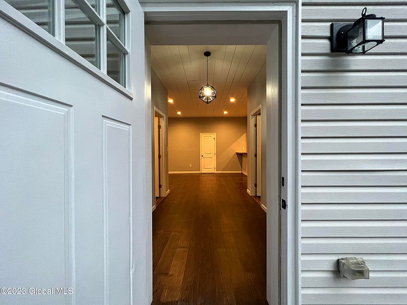 4th image of 9 Vaughn Road