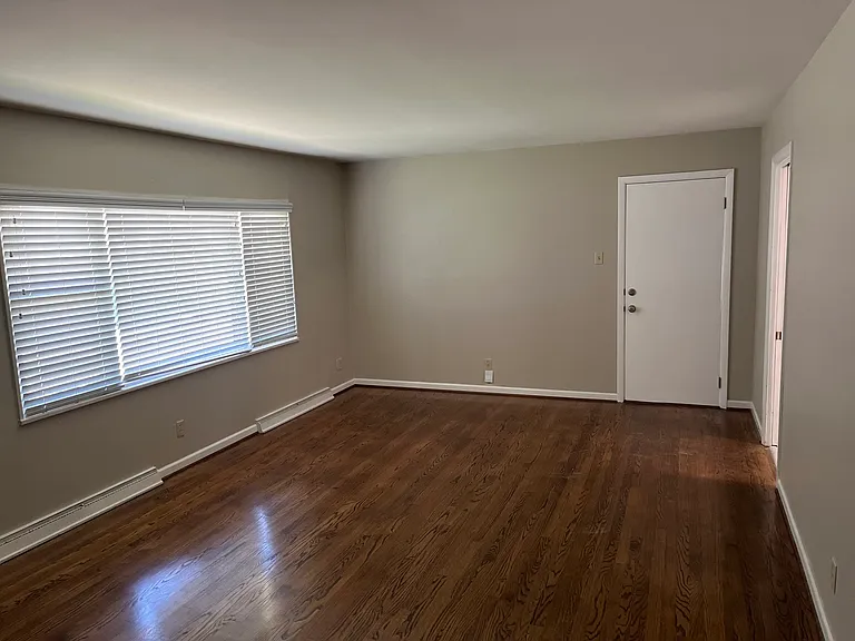 1030 Nana Ln — Photo 9