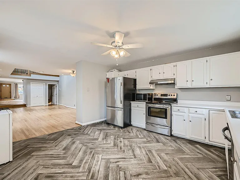 1200 Riverside Ave — Photo 22