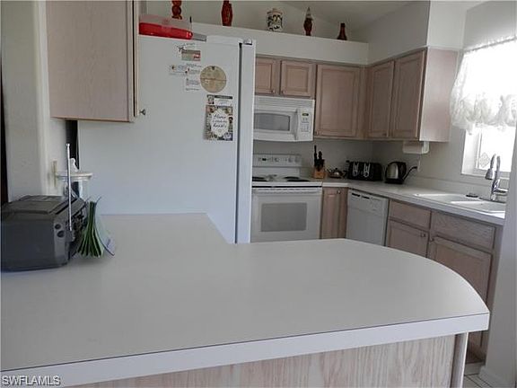3rd image of 4437 Varsity Lakes Dr