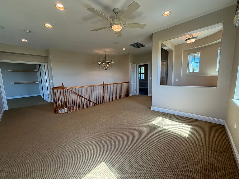 1014 Gamay Dr — Photo 36
