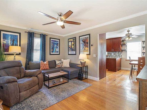 3rd image of 8 Fleetwood Ave